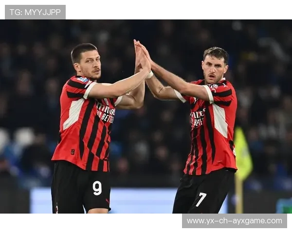 AC米兰多次从左路制造冲击，莱奥低射偏出