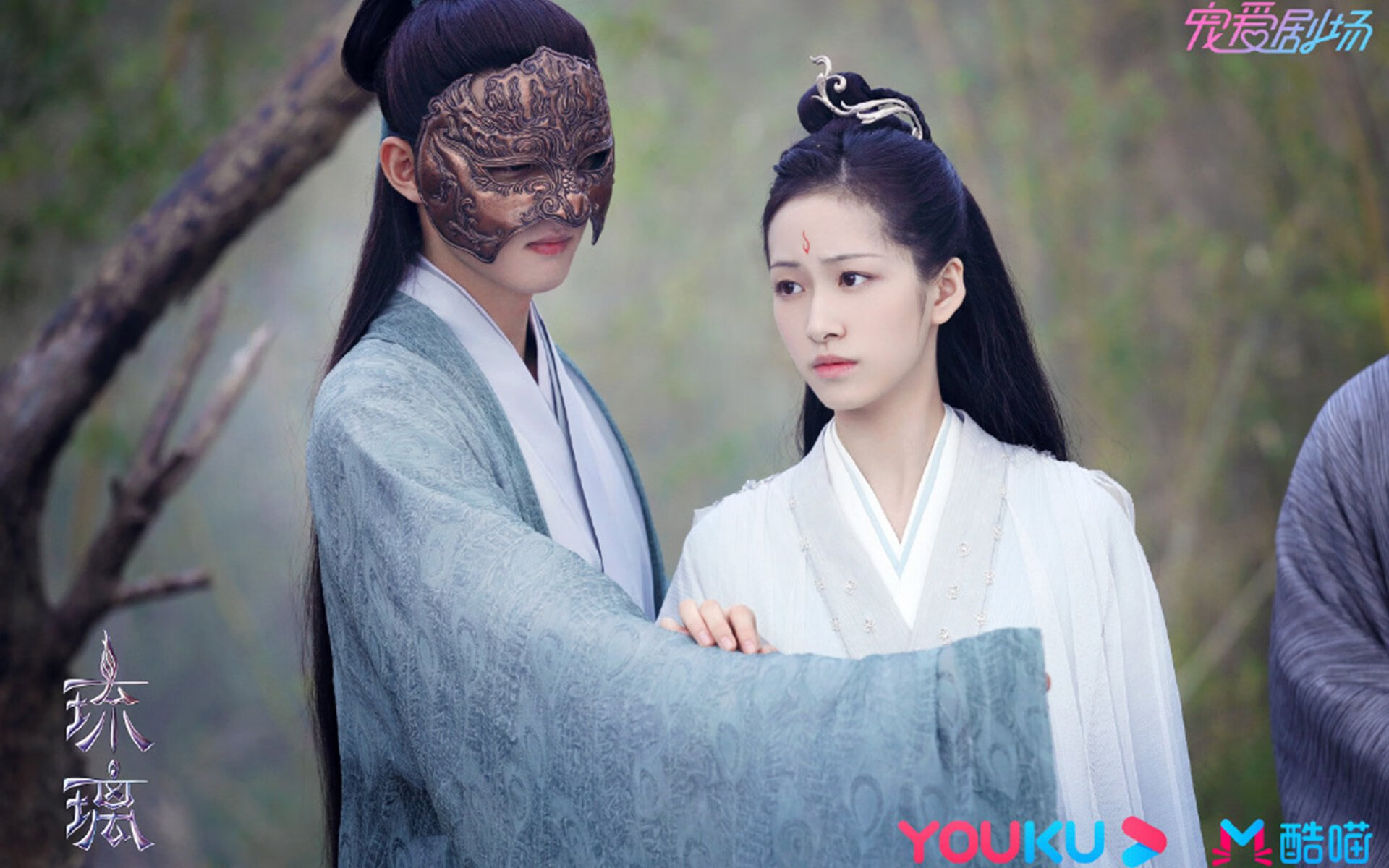 马拉松赛事结合夜跑元素提升参与体验,半夜跑马拉松