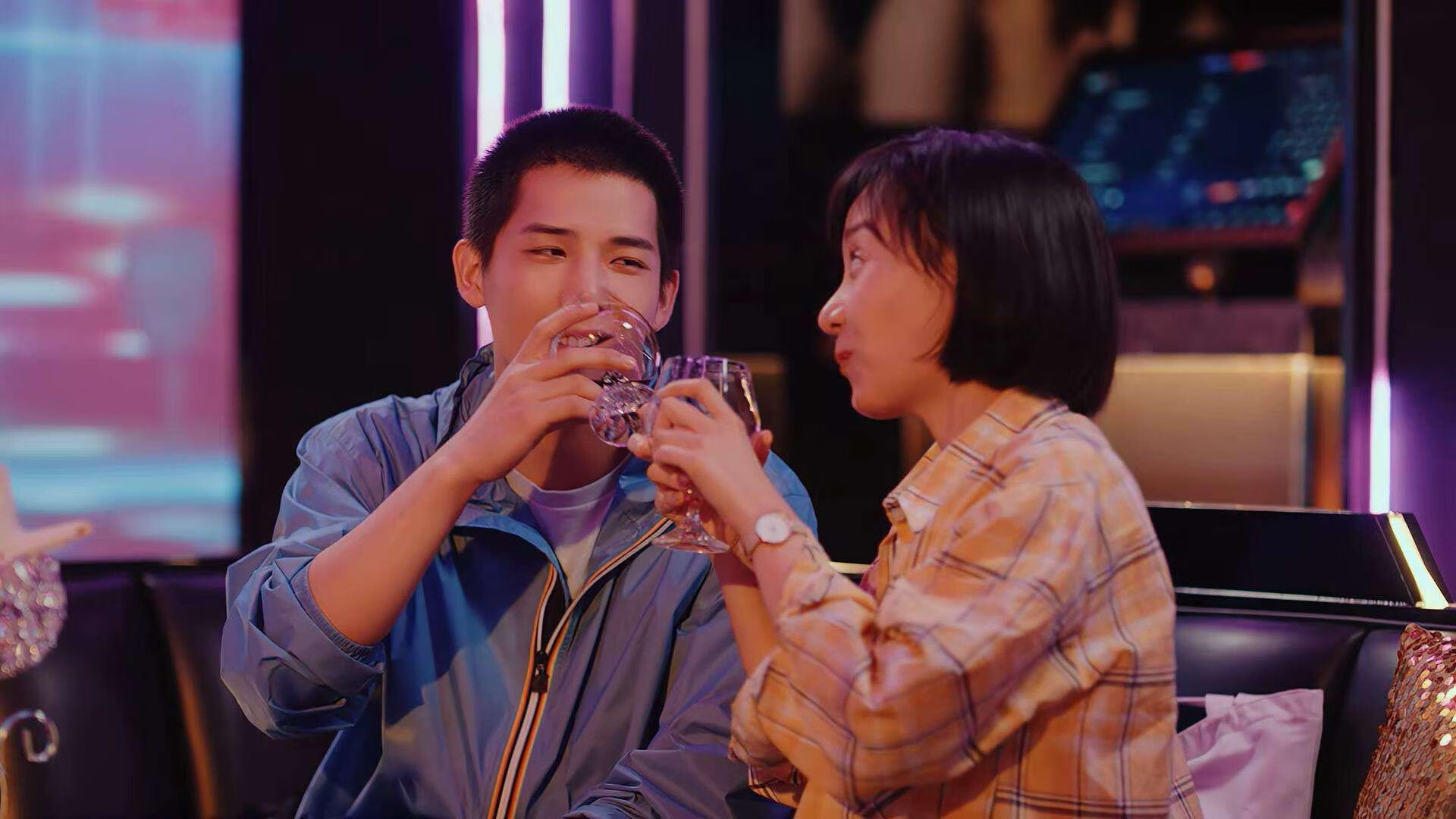 青少年足球青训基地引入国际先进教练团队,提升训练水平,青少年足球培训学校